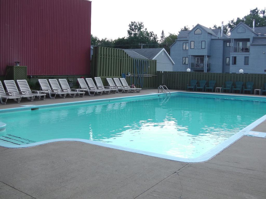Holiday Villa Resorts At Mont Ste Anne 보프레 외부 사진